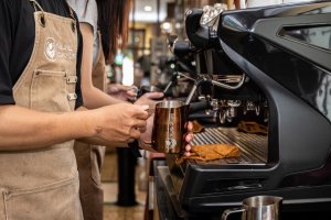 Học hết cấp 3 làm nghề pha chế