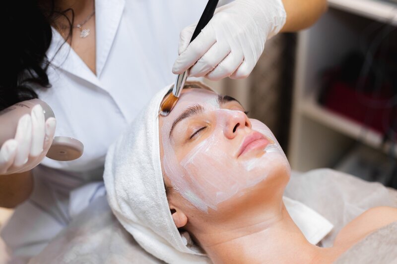 Spa, chăm sóc sắc đẹp là nghề ổn định cho nữ