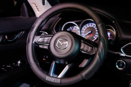 Top 10 món đồ trang trí nội thất ô tô thịnh hành nhất 2024