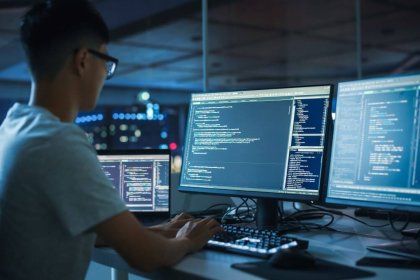 TOP 15+ ngành nghề HOT nhất hiện nay có thu nhập KHỦNG 2025