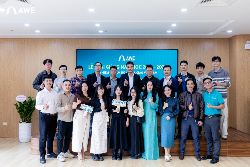 Đội ngũ giảng viên hỗ trợ, hướng dẫn trực tiếp để học viên nắm vững các kiến thức, kỹ năng trong suốt buổi học