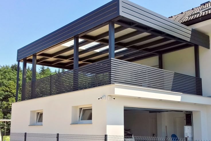 100 mẫu mái che sân thượng hiện đại, đẹp nhất 2025