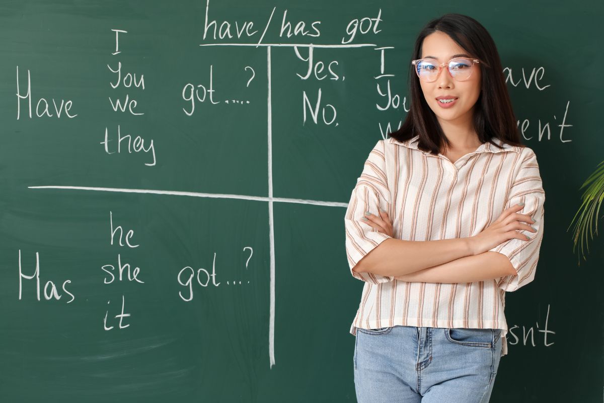Nữ khối C nên học nghề gì dễ xin việc, lương cao?