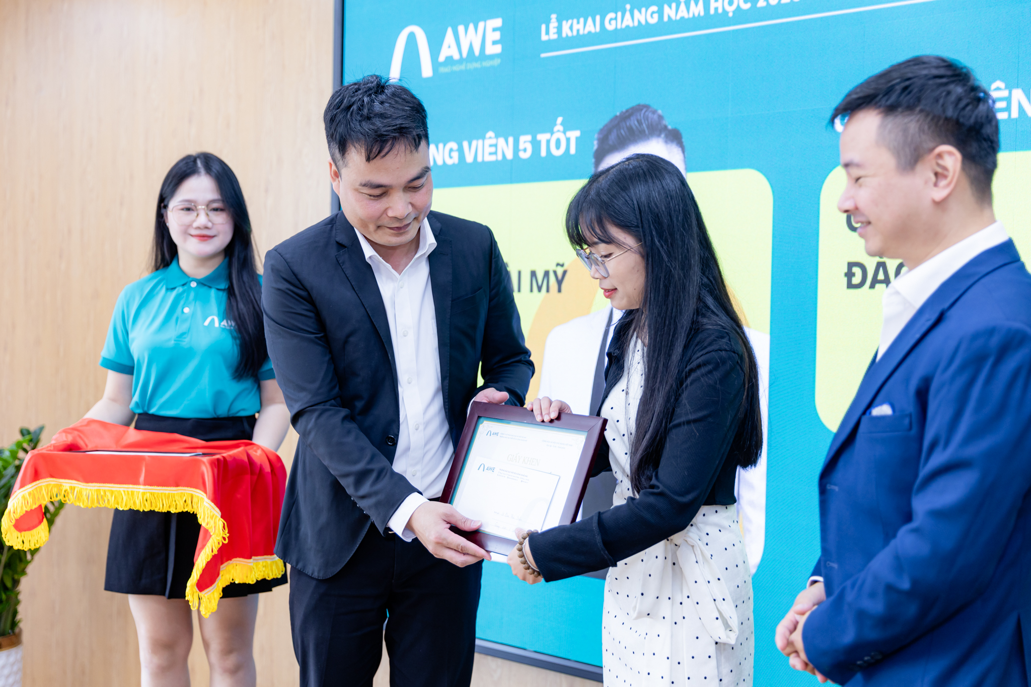 Sứ mệnh trường Awe