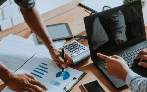 Có bằng THPT nên học nghề gì? Tham khảo 8 nghề tiềm năng nhất