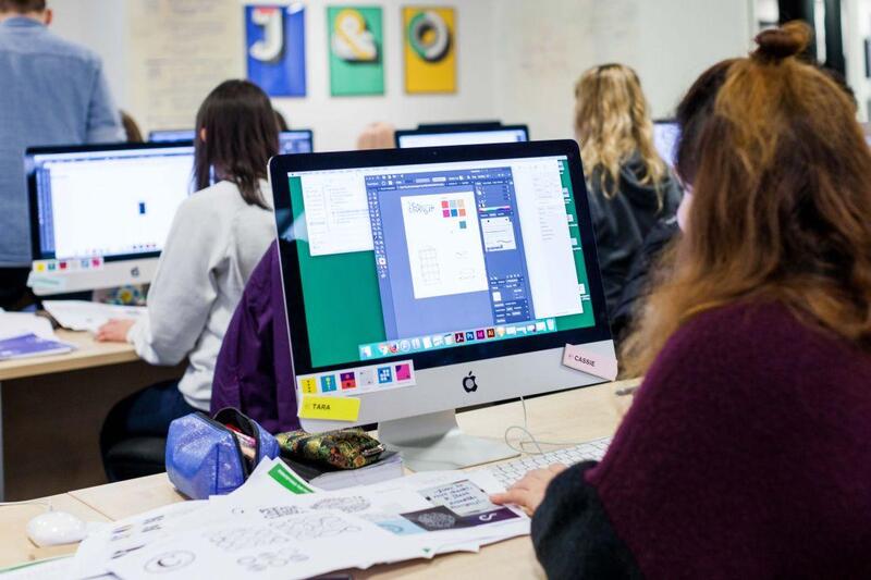 Du học thiết kế đồ học Hàn Quốc ra trường nên làm nghề gì?