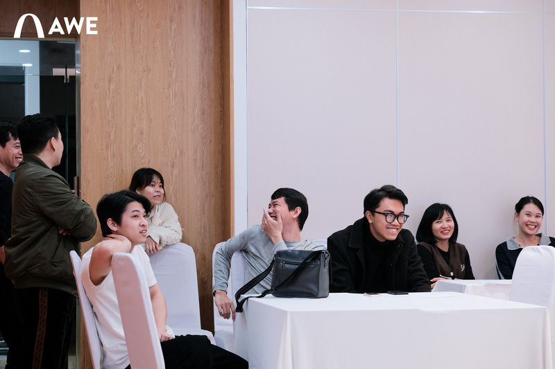 Không khí tập trung, nghiêm túc trong suốt quá trình bảo vệ đồ án