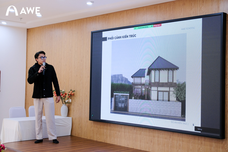 Học viên lớp KT18 tự tin trình bày đồ án tốt nghiệp trước hội đồng